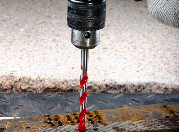 8 Essential Metal Cutting Tools Every DIYer and Pro Should Own